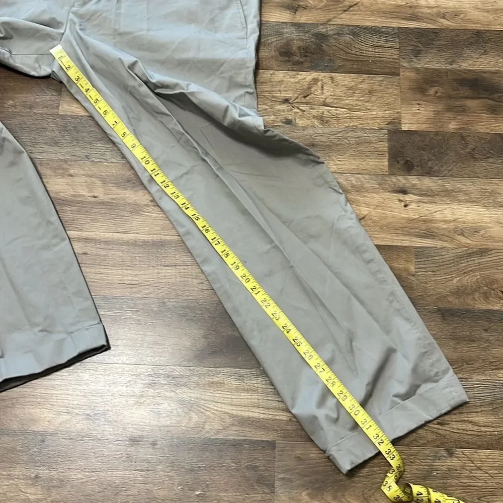 Southern Tide classic fit khaki pants size 40/32